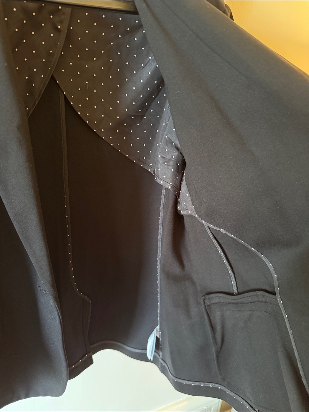 Old Navy Women's Black Single-Button Notch Lapel Stretch Blazer - Picture 5 of 10